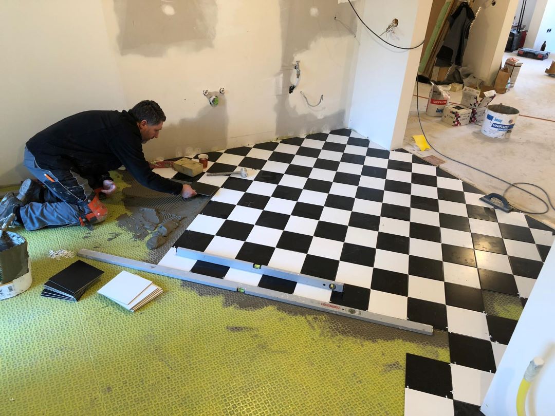 Ovidiu Avasilcai  -  Bausanierung und Modernisierung